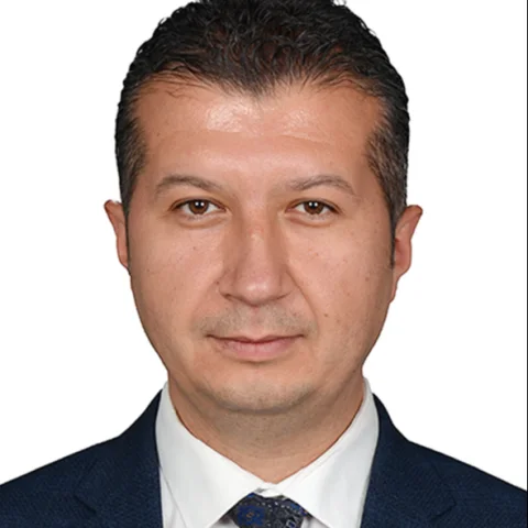 İzzet Akbulut