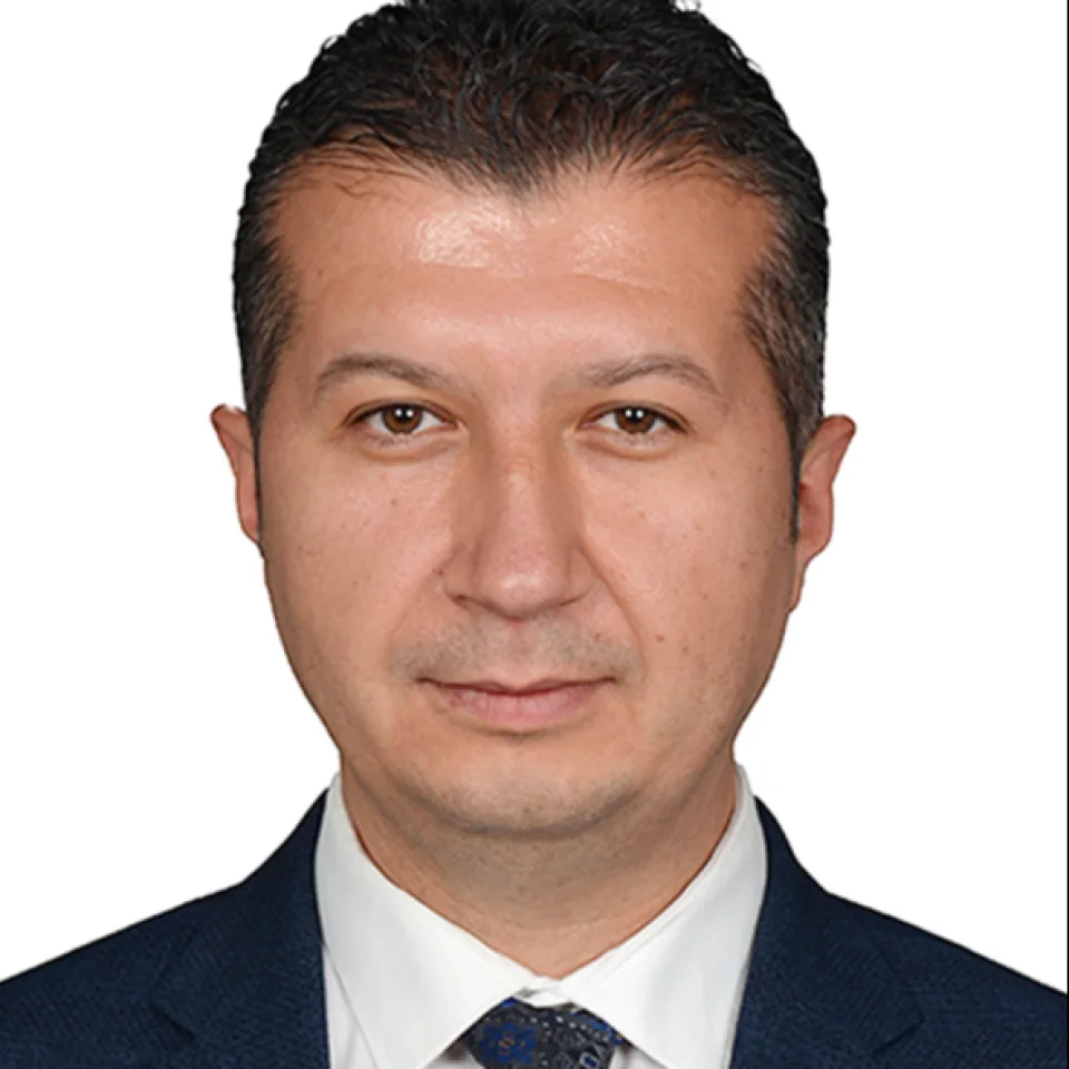 İzzet Akbulut