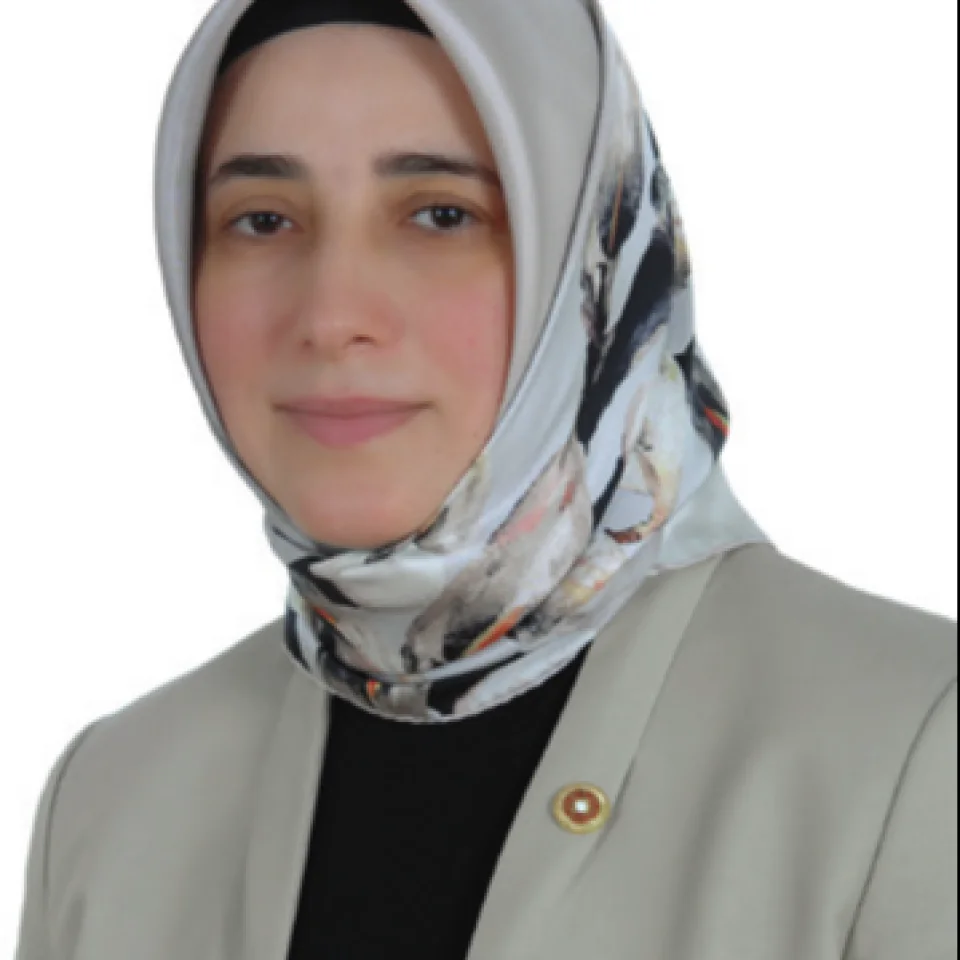 Özlem Zengin